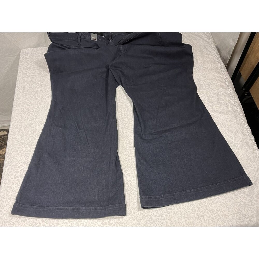 Torrid Jeans Womens 30S Dark Wash Wide Leg Flare Stretch NWT - Picture 12 of 13